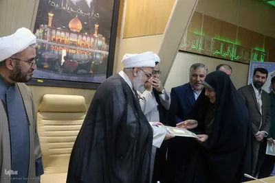 مراسم تقدیر از حافظان و قرآن پژوهان تحت پوشش کمیته امداد امام خمینی (ره) فارس