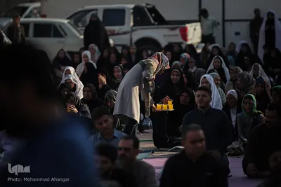 اقامه نماز عید فطر در محله منبع آب اهواز 