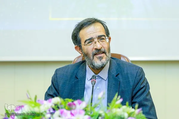 فناوری اصلی جهاددانشگاهی «تربیت صحیح فکری و عملی دانشجویان» است