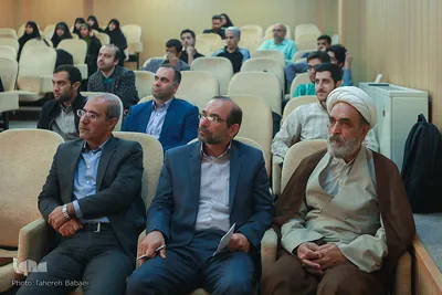 نشست «الزامات و بایسته‌ها در پژوهش و نگارش رساله‌های دکتری»