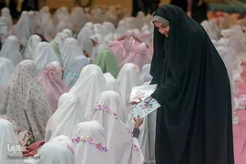 جشن تكلیف دانش‌آموزان شیرازی در حرم شاهچراغ(ع)