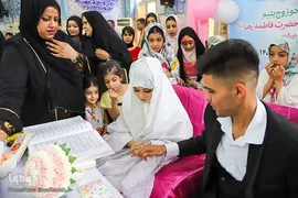 مراسم عقد یک زوج جوان در مسجد رضوان اهواز