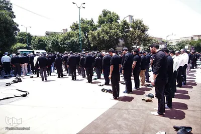 نماز ظهر عاشورا در امامزاده عبدالله (ع) شهرستان همدان