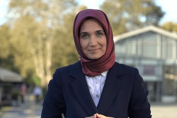Türkiye'nin ilk başörtülü valisi atandı: Kübra Güran Yiğitbaşı