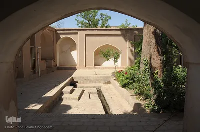 مسجد جامع پخت؛ بنایی مذهبی از دوران زندیه