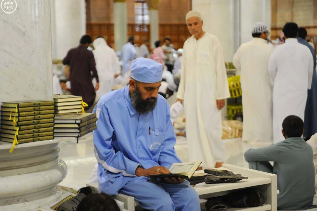 ارائه ترجمه قرآن به 12 زبان در مسجد النبی (ص)