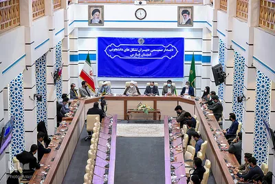 نشست دبیران تشکل‌های دانشجویی فارس با نماینده ولی‌فقیه در استان
