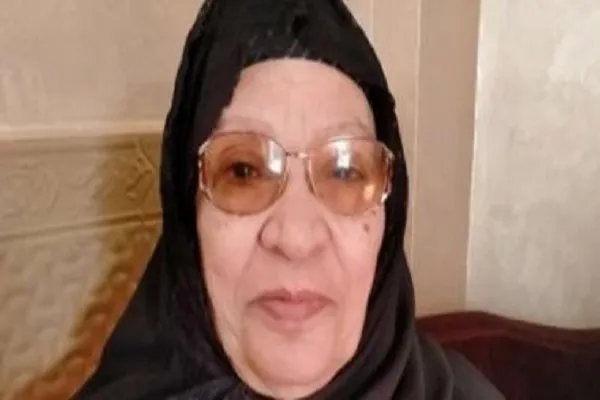 وفاة والدة 