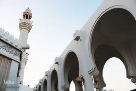 مسجد «الرحمة» عبادتگاهی زیبا در ساحل دریای سرخ شهر جده عربستان