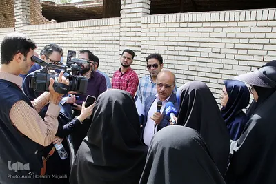 بازدید جمعی از اصحاب رسانه از طرح های در دست اقدام سازمان سیما ، منظر و فضای سبز شهرداری یزد