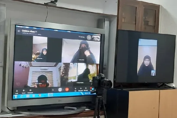 Tamat peringkat awal Pertandingan Quran Antarabangsa bahagian wanita + gambar