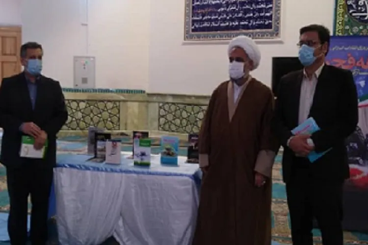 «امام مهربانی‌ها» سوادآموزان فارس رونمایی شد
