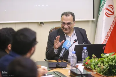 نشست قرآن کریم و تنوع فرهنگ‌ها در جامعه جهانی