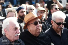 مراسم تشییع جنازه عزت الله انتظامی