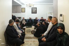 حضور جامعه قرآنی در منزل شهید احسان ذاکری