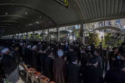 Gedenkveranstaltung zu Ehren von Ayatollah Said al-Hakim in Bayn al-Haramayn