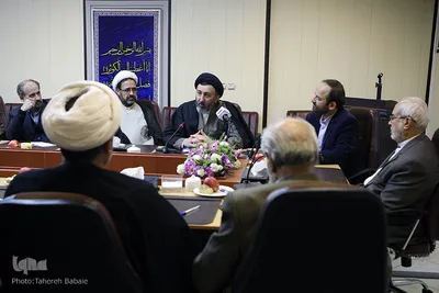 نشست ظهر دلنشین استاد ابوالفضل بهرام‌پور
