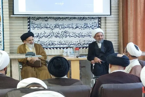 حمایت از حوزه‌ واجب‌ترین وظیفه نظام است