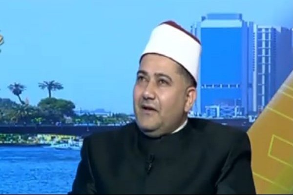 عالم بالأوقاف المصرية يكشف سبب نزول القرآن باللغة العربية