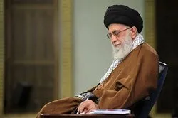 Irans Oberster Führer fordert die islamische Nation auf, sich der Einmischung und dem Bösen der westlichen Mächte zu widersetzen