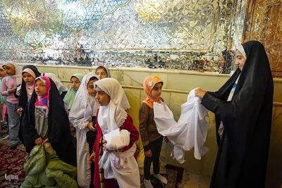 جشن تکلیف دختران در حرم شاهچراغ(ع)‎