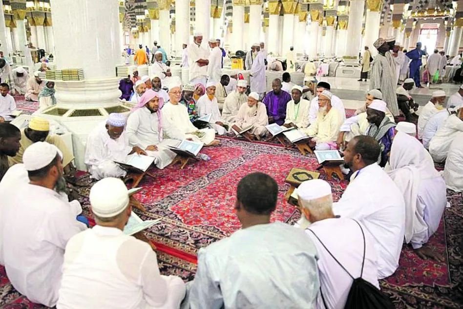 Suudi Arabistan'da Koronavirüs nedeniyle Kur'an ezber halkaları tatil edildi