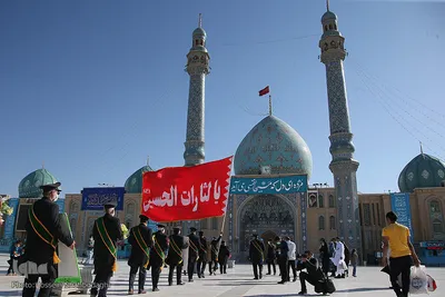 آئین شستشو وتعویض پرچم گنبد مسجد مقدس جمکران