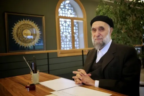 Hasan Chalabi dan Rasa Inskripsi di Masjid-Masjid Dunia