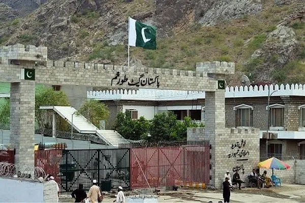 د پاکستان او افغانستان ترمینځ د تورخم سرحدي دروازه په بشپړه توګه پرانیستل شوه