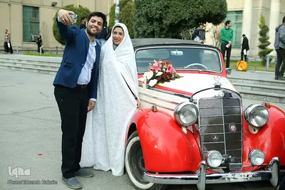 برگزاری مراسم ازدواج دانشجویی در جوار شهدای گمنام دانشگاه تهران
