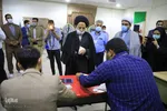 حضور نماینده ولی فقیه در خراسان‌جنوبی پای صندوق رأی