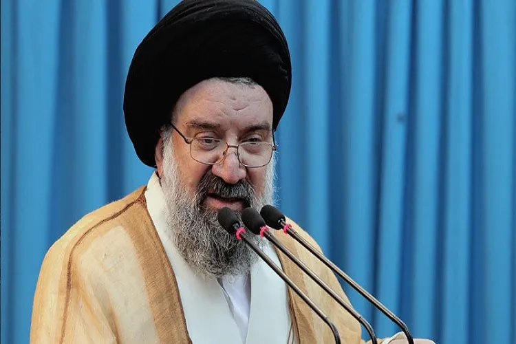آیت‌الله خاتمی سخنران مراسم راهپیمایی یوم‌الله ۲۲ بهمن در شهر کرمان