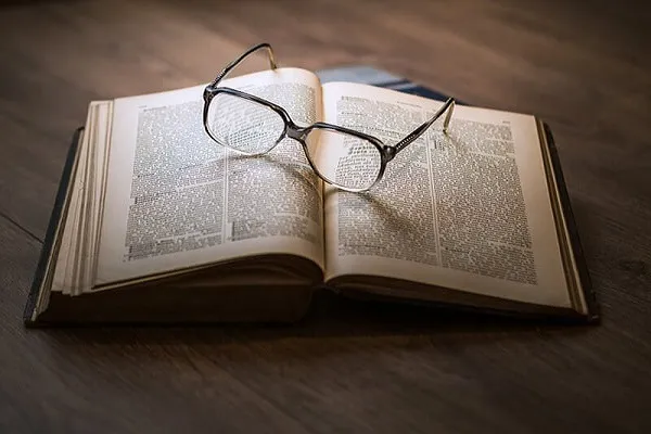 أهمية الوقوف عند حدود العلم من منظور الامام علي(ع)