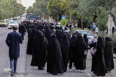 
پیاده روی روز شهادت حضرت علی بن حمزه(ع) در شیراز‎‎
