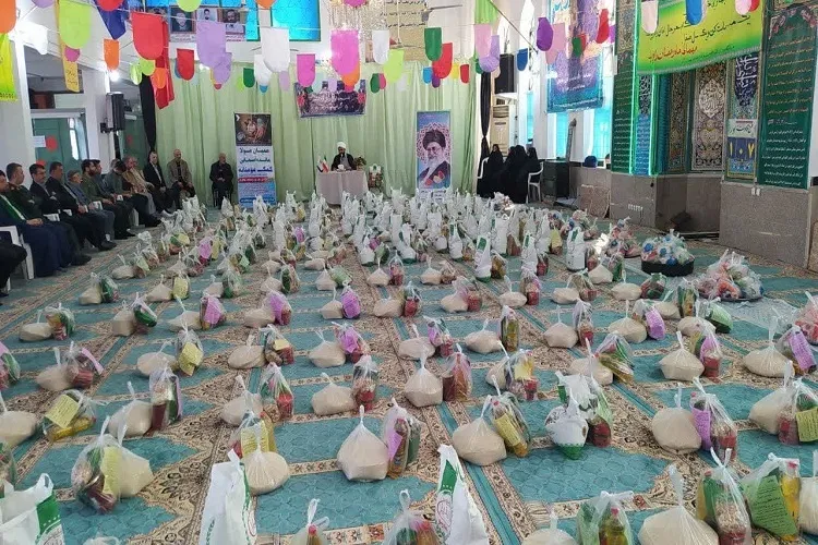 ۱۶۱ بسته معیشتی در بندرانزلی توزیع شد
