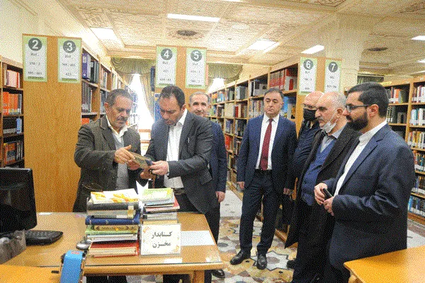 رئيس جامعة 