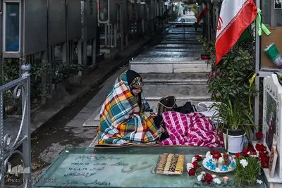 آغاز سال نو در کنار شهدا و درگذشتکان