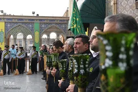 اهتزاز پرچم گنبد منور حضرت عبدالعظیم (ع)