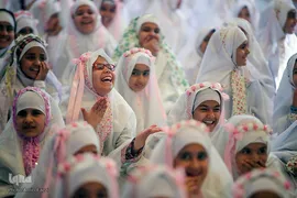 جشن تكلیف دانش‌آموزان شیرازی در حرم شاهچراغ(ع)