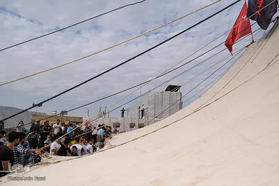 آیین سنتی برپایی خیمه‌های عاشورایی زرقان‎‎