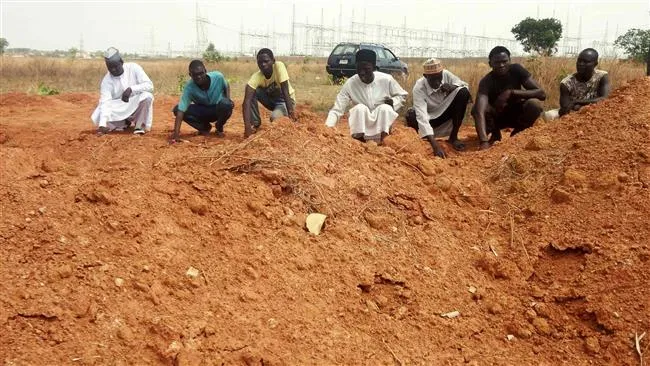 Nigeriyada öldürülmüş şiələrin qəbirləri açılsın