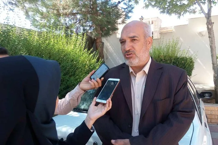 یاد شهدای ارتش بسیار كمرنگ است/ جناح‌گرایی، مدافعان انقلاب را آزار می‌دهد
