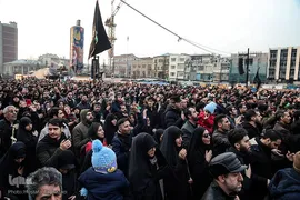 اجتماع عزاداران فاطمی در میدان امام خمینی (ره)