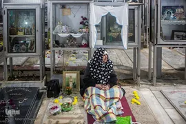 آغاز سال نو در کنار شهدا و درگذشتکان