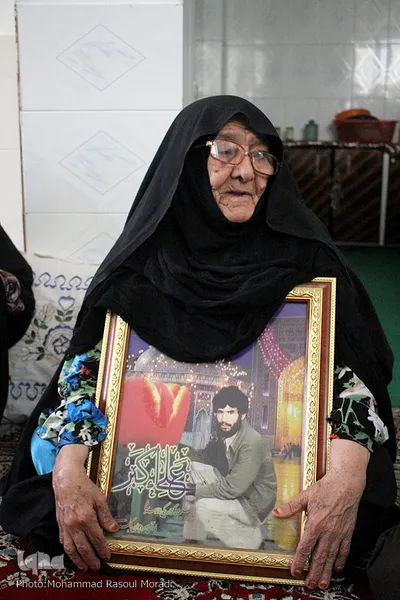 کاروان زیر سایه خورشید در محور غرب استان هرمزگان