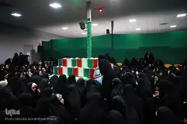زیارت پیکرهای مطهر و تازه تفحص شده ۱۳۵شهید گمنام دفاع مقدس در معراج الشهدای تهران