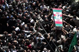 مراسم تشییع پیکر مطهر شهید مدافع حرم «جواد الله‌کرم» در محله مهرآباد جنوبی