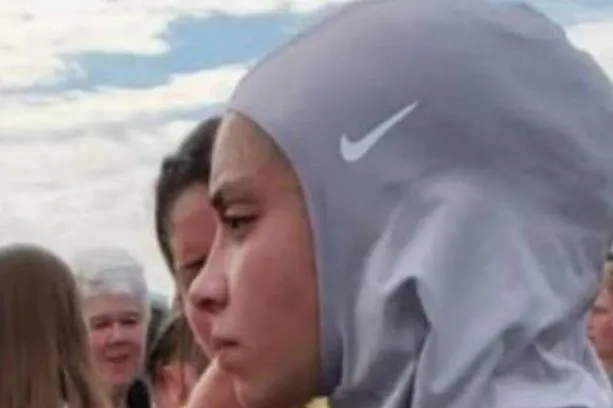 Negli Usa una ragazza musulmana indossa lo hijab e viene squalificata dalla corsa campestre