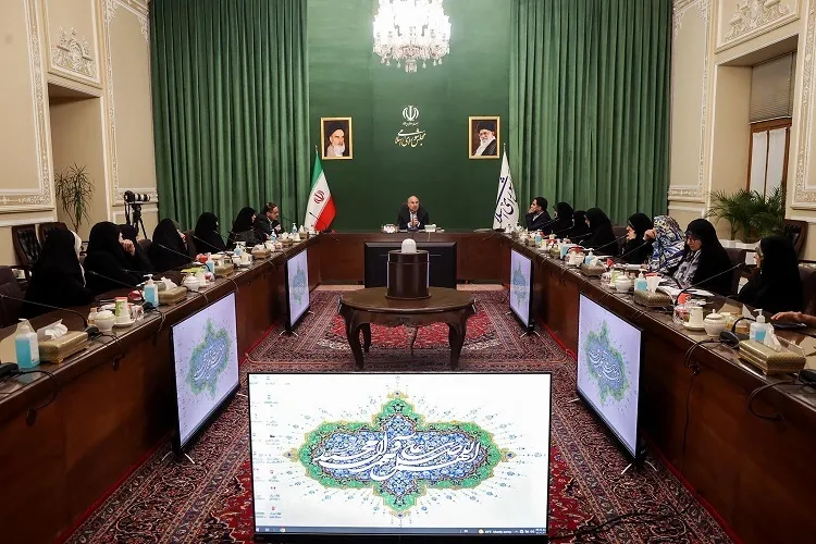چهارمین نشست بررسی لایحه عفاف و حجاب با حضور رئیس مجلس برگزار شد