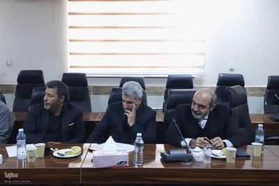 بازدید معاون رئیس جهاددانشگاهی کشور از مراکز صنعتی و شرکت‌های دانش‌بنیان آذربایجان شرقی